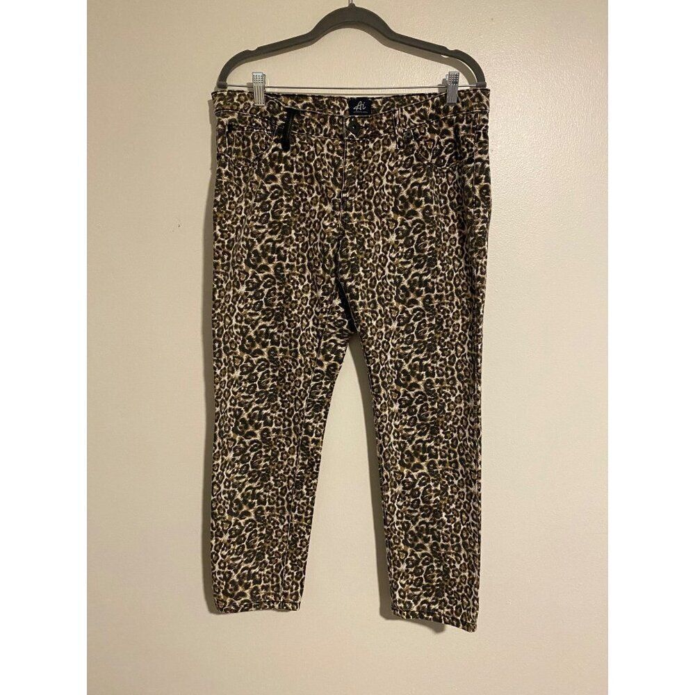 Authentic Icon Leopard Print Pants Size 31 Cotton Blend Stretchy Logo Casual
